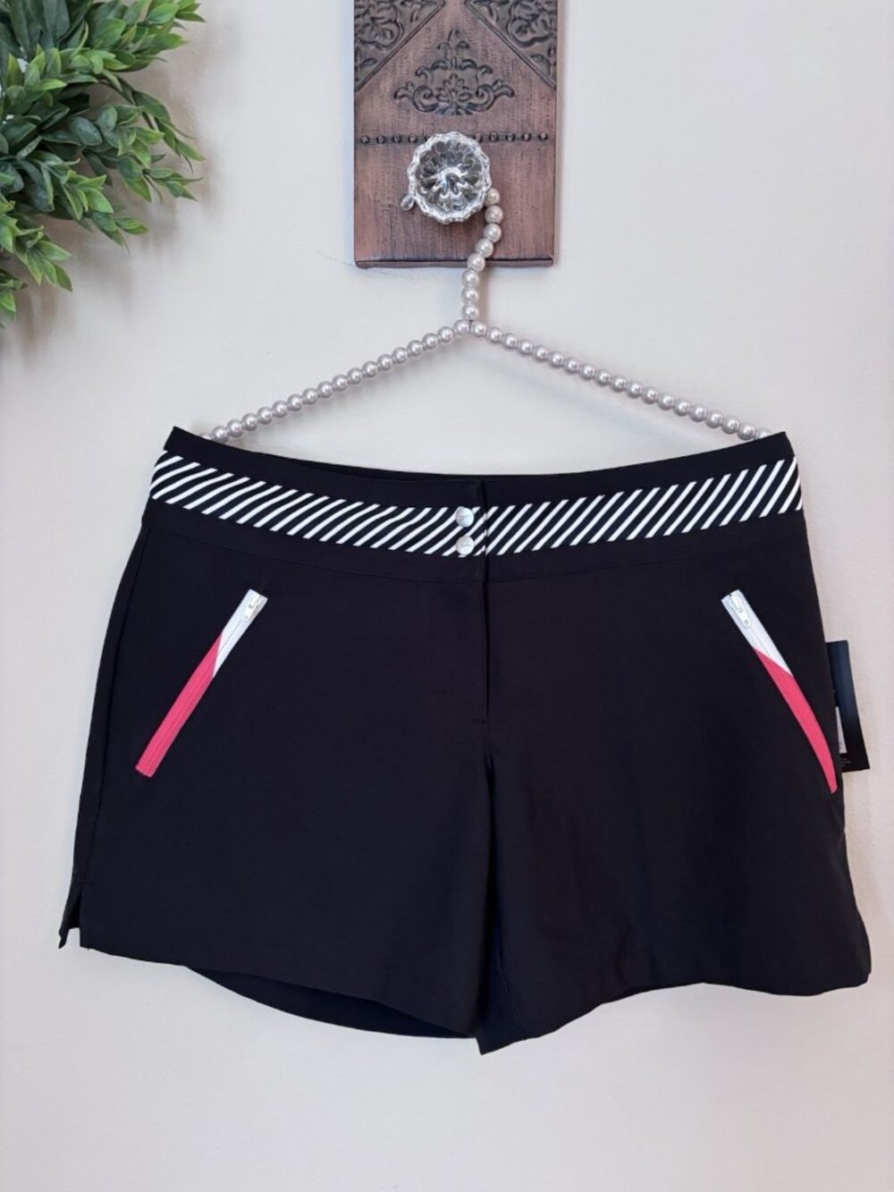 NWT Slazenger Womens Size 4 Golf Shorts Black Hydro-Dri 5" Inseam